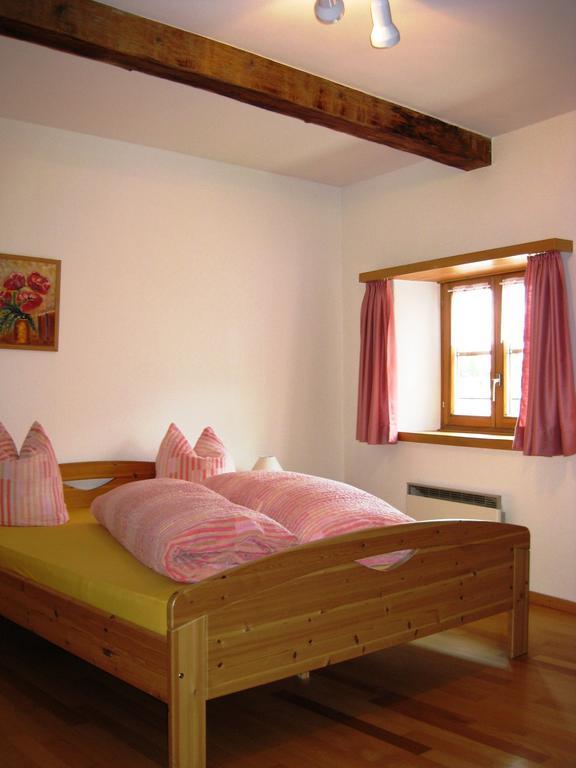 Hotel Pensiun Garni Plaz Scuol Zimmer foto